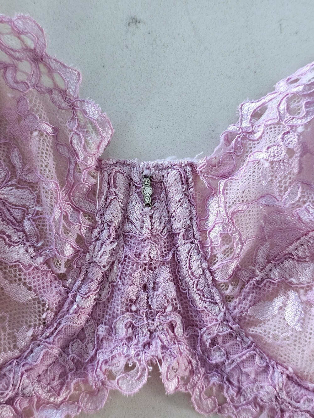 Vtg Victoria's Secret Sheer Lavender Lace Unlined Demi Bra 34D - Swiss Dot Mesh - Picture 7 of 8